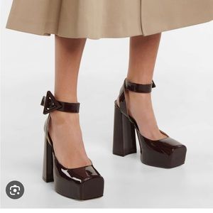Bottega Vaneta square toe platform heels